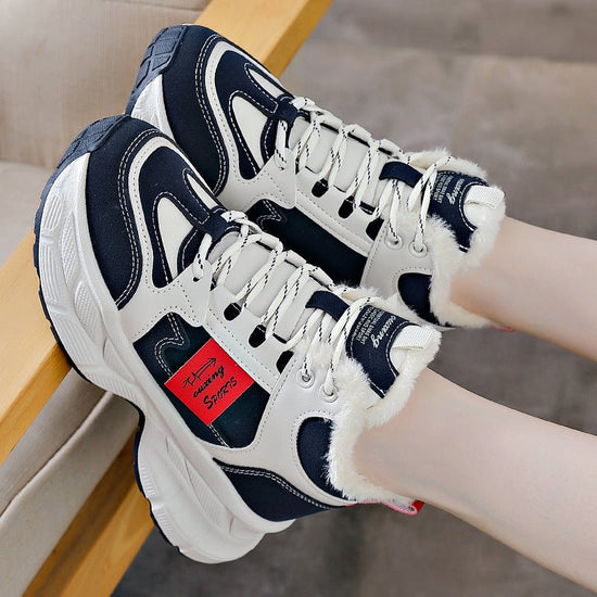 Winter Thermal Fleece-lined Sneakers Women $46.28 Dana Fashion Color: Blue Size: 35 Women's shoes Product information: Color: black, gray, blue Heel height: mid heel (3-5CM) Heel shape: flat heel Size: 35, 36, 37, 38, 39, 40 Sole material: Plastic Toe hol