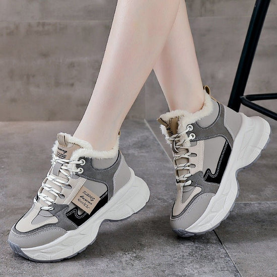 Winter Thermal Fleece-lined Sneakers Women $46.28 Dana Fashion Color: Black Size: 35 Women's shoes Product information: Color: black, gray, blue Heel height: mid heel (3-5CM) Heel shape: flat heel Size: 35, 36, 37, 38, 39, 40 Sole material: Plastic Toe ho