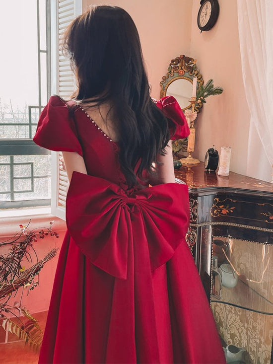 Winter Wine Red Engagement Daily French Princess On The Run Satin Dress $120.00 Dana Fashion Color: Wine Red Long size: L Women's clothing Product information: Color: wine red mid-length, wine red long Sleeve type: puff sleeve Main fabric composition: Pol