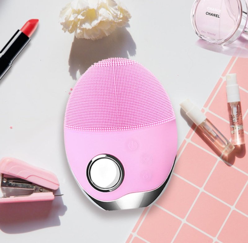 Wireless charging skin cleansing beauty instrument electric cleaning brush ultrasonic vibration wash brush $39.99 Dana Fashion Color: Black Beauty Tools Product attribute introduction Product Name: Skin Renewal Cleansing Instrument Charging: wireless char