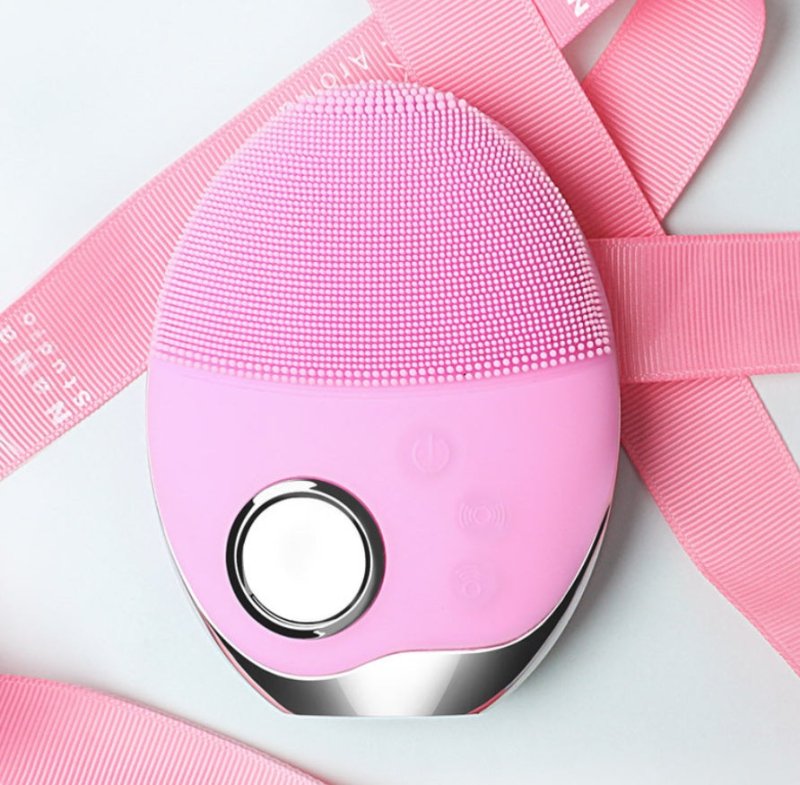 Wireless charging skin cleansing beauty instrument electric cleaning brush ultrasonic vibration wash brush $39.99 Dana Fashion Color: Black Beauty Tools Product attribute introduction Product Name: Skin Renewal Cleansing Instrument Charging: wireless char