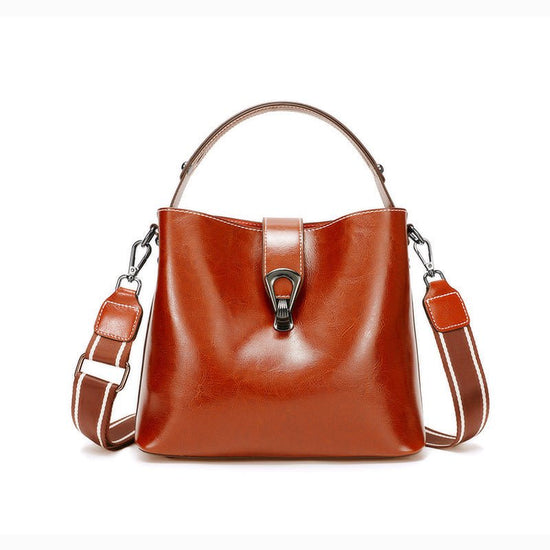 Women's Autumn And Winter Bucket Bag Shoulder Messenger Bag $48.99 Dana Fashion Color: Caramel Color Women's Bags Product information: Lining texture: polyester cotton Applicable scenarios: Daily matching Color: milky white, peacock blue, coffee, caramel,