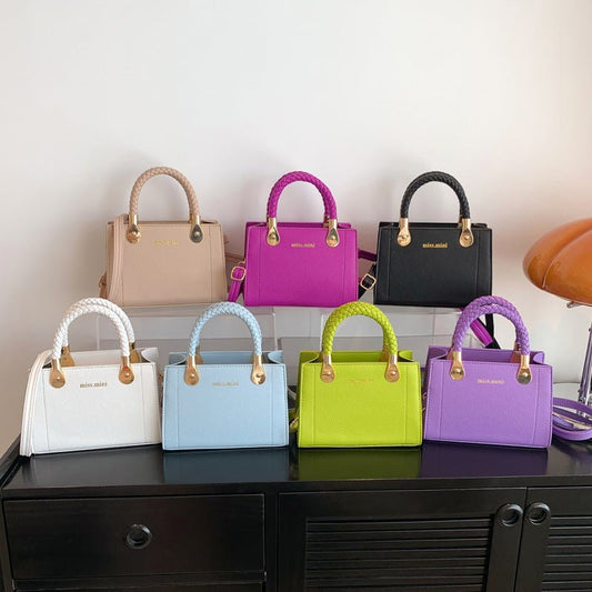 Women's Bag Trendy Fashion Ins Lychee Pattern Portable $27.94 Dana Fashion Color: Black Women's Bags Product information: Lining texture: without lining Applicable scenarios: Daily matching Color: white, black, blue, khaki, green, Rose Red, Purple Outer b