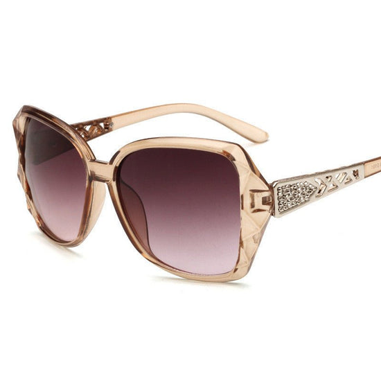Women's Big Frame Sunglasses Women Retro Sunglasses $15.00 Dana Fashion Color: Champagne style: 1PC Women's Accessories Product Information: Lens material: resin lens Frame material: PC+metal Style: popular fashion retro Function: Anti-UV decorative mirro
