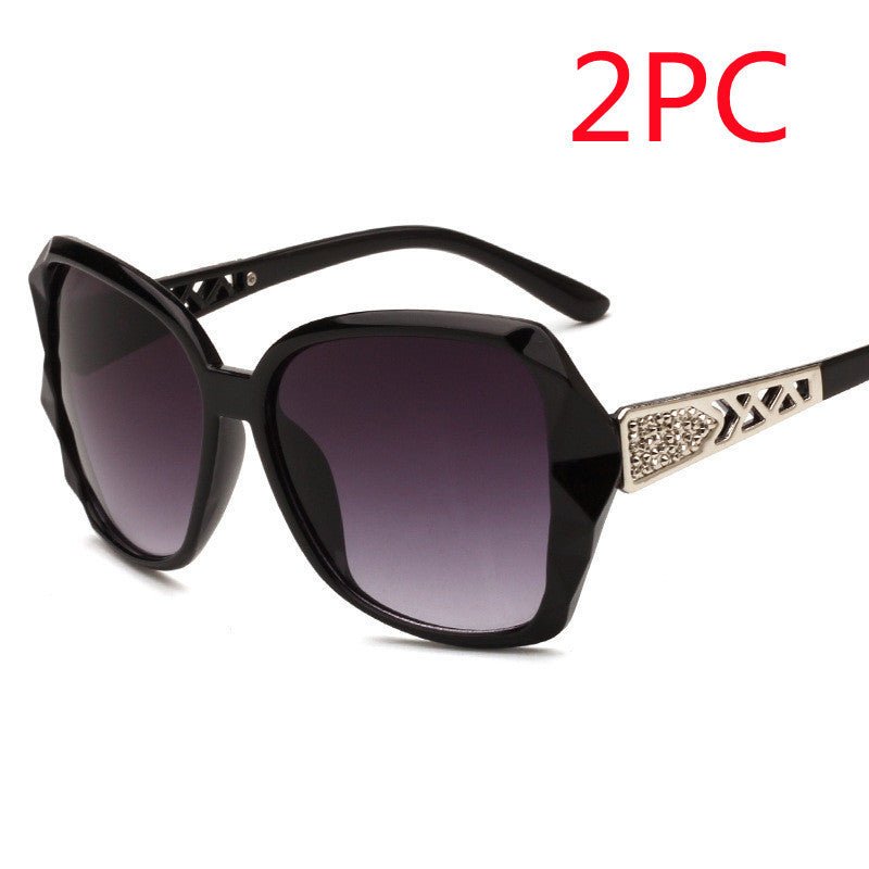 Women's Big Frame Sunglasses Women Retro Sunglasses $15.00 Dana Fashion Color: Bright black style: 2PC Women's Accessories Product Information: Lens material: resin lens Frame material: PC+metal Style: popular fashion retro Function: Anti-UV decorative mi