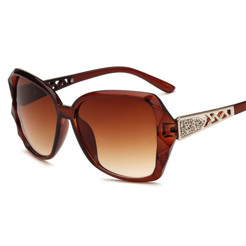 Women's Big Frame Sunglasses Women Retro Sunglasses $15.00 Dana Fashion Color: Brown style: 1PC Women's Accessories Product Information: Lens material: resin lens Frame material: PC+metal Style: popular fashion retro Function: Anti-UV decorative mirror Pa