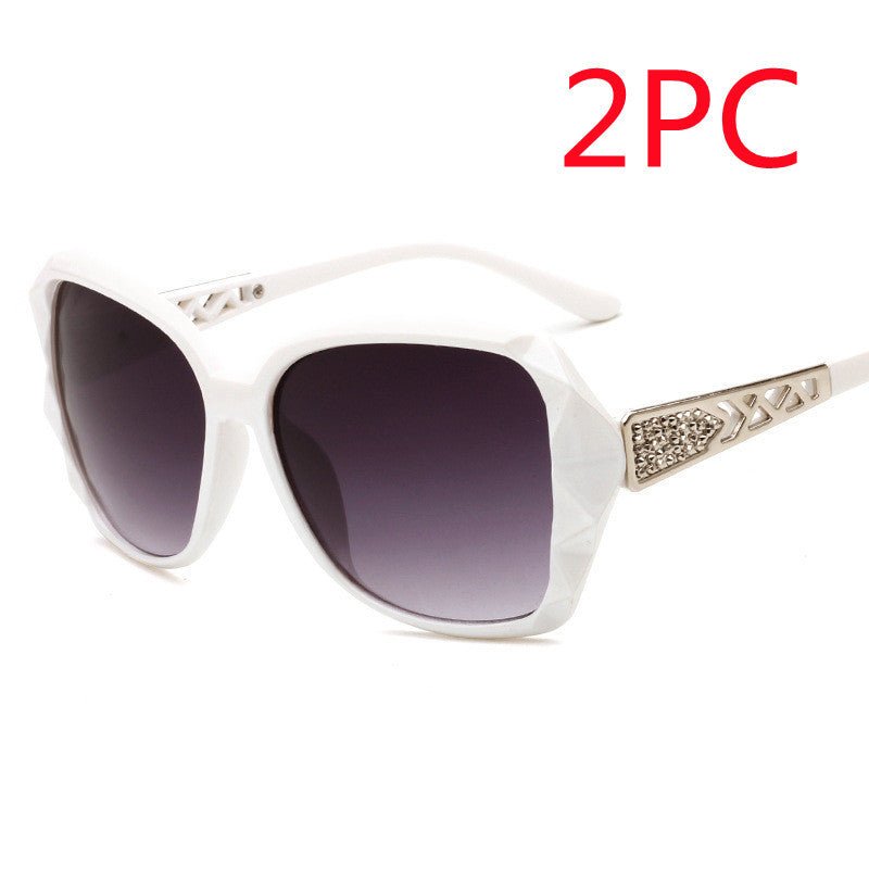 Women's Big Frame Sunglasses Women Retro Sunglasses $15.00 Dana Fashion Color: Solid white style: 2PC Women's Accessories Product Information: Lens material: resin lens Frame material: PC+metal Style: popular fashion retro Function: Anti-UV decorative mir