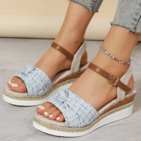 Women's Buckle Wedge Platform Sandals $45.50 Dana Fashion Color: Sky Blue Size: 36 Women's shoes Product information: Material lining: Pu Scaffold shape: round head Color: sky blue, apricot Upper material: Pu Size: 36.37, 38.39, 40.41, 42.43 Wearing metho