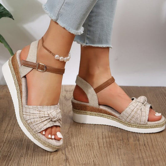Women's Buckle Wedge Platform Sandals $45.50 Dana Fashion Color: Apricot Size: 36 Women's shoes Product information: Material lining: Pu Scaffold shape: round head Color: sky blue, apricot Upper material: Pu Size: 36.37, 38.39, 40.41, 42.43 Wearing method