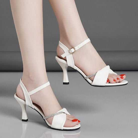 Women's Casual Fashion Personalized Minority Sandals $69.90 Dana Fashion Color: White Heel Height 7cm Size: 35 Women's shoes Product information: Toe bracket shape: open toe Color: whiteingoar height6cm],whiteherd height7cm]] Upper material: two-layer cow