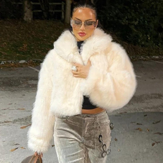 Women's Clothing Cardigan Thickened Plush Long Sleeve $55.99 Dana Fashion Color: Apricot Size: L Women's clothing Product information: Color: Apricot Size: S,M,L Version: Loose Popular elements: hide hooks Thickness: thick Sleeve type: sleeve Main fabric