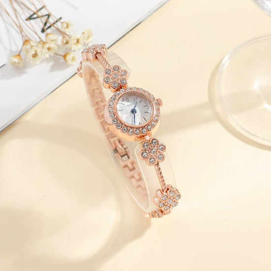 Women's Diamond All-match Bracelet Watch $20.60 Dana Fashion Color: Gold Small Flower Watch Women's Accessories Product information: Color: gold small flower watch, rose gold small flower watch, Silver small flower watch Thickness: 8mm Packing specificati