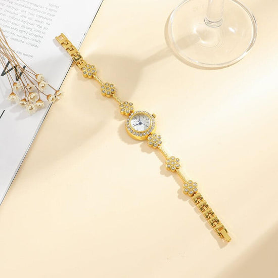 Women's Diamond All-match Bracelet Watch $20.60 Dana Fashion Color: Gold Small Flower Watch Women's Accessories Product information: Color: gold small flower watch, rose gold small flower watch, Silver small flower watch Thickness: 8mm Packing specificati