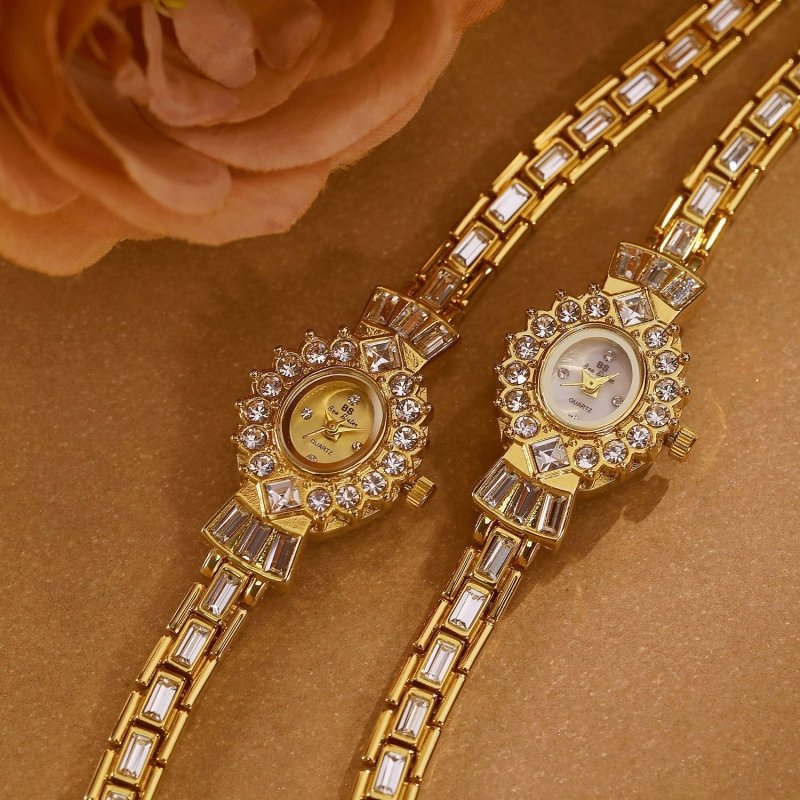 Women's Diamond Middle-ancient Magic Mirror Watch $51.14 Dana Fashion Color: Champagne Gold Women's Accessories Product information: Color: gold white, silver, champagne gold Thickness: 7mm Dial diameter: 20mm Crown type: Spiral crown Mirror material: min