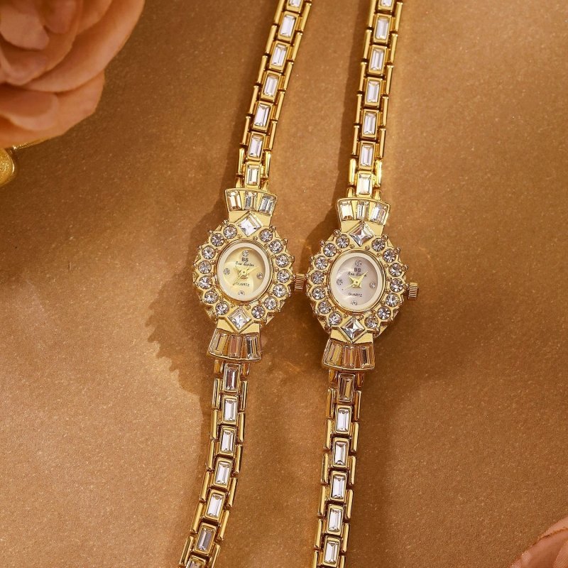 Women's Diamond Middle-ancient Magic Mirror Watch $51.14 Dana Fashion Color: Champagne Gold Women's Accessories Product information: Color: gold white, silver, champagne gold Thickness: 7mm Dial diameter: 20mm Crown type: Spiral crown Mirror material: min
