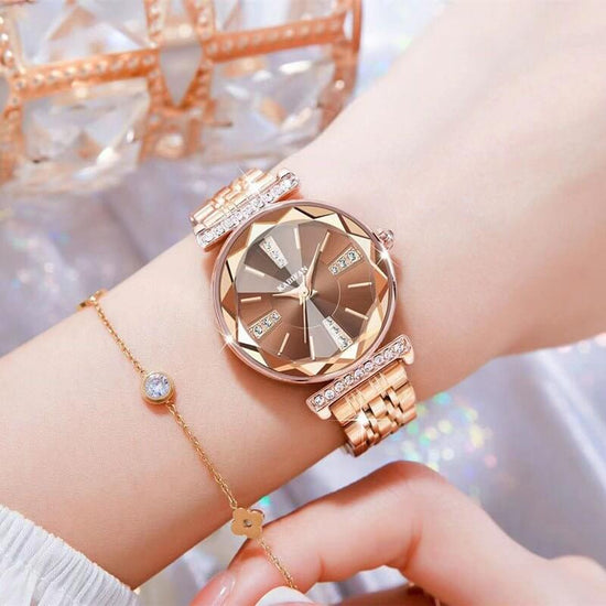 Women's Diamond Mirror Fashion Waterproof Steel Watch $120.00 Dana Fashion Color: K1049S Blue Women's Accessories Product information: Color: K1049S Brown, K1049S dark brown K1049S Blue Thickness: 11mm Waterproof performance: 30m Movement type: Quartz Dia