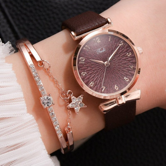 Women's Digital Alloy Watch Bracelet $19.20 Dana Fashion Color: Belt Brown Suit Suit Women's Accessories Product information: Special function: decoration, world time Display type: pointer Thickness: 10mm Dial diameter: 37mm Mirror material: mineral reinf
