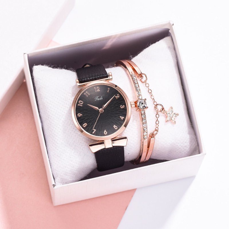 Women's Digital Alloy Watch Bracelet $19.20 Dana Fashion Color: Belt Black Suit Women's Accessories Product information: Special function: decoration, world time Display type: pointer Thickness: 10mm Dial diameter: 37mm Mirror material: mineral reinforced
