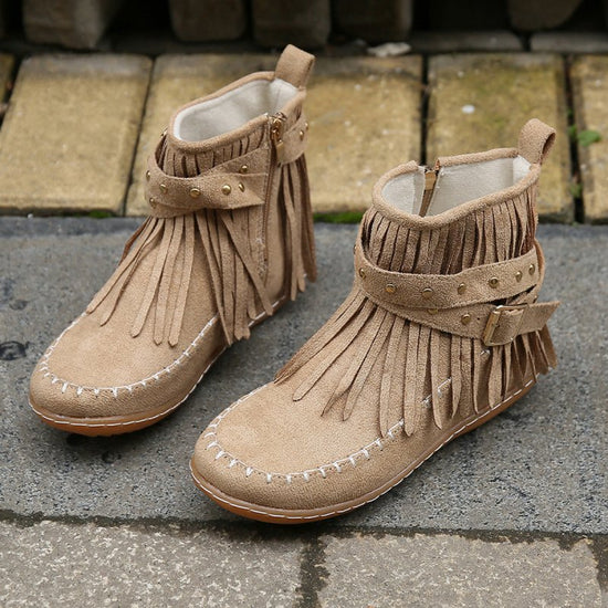 Women's Double-layer Tassel Flat Bottom Fleece-lined Boots $36.96 Dana Fashion Color: Beige Size: 36 Women's shoes Product information: Color: Black, creamy-white, dark brown Heel height: flat heel Heel shape: Wedge Size: 36,37,38,39,40,41,42,43 Sole mate