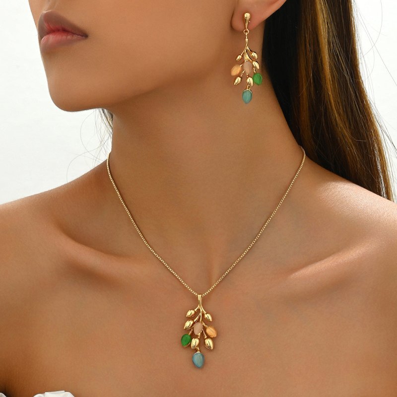 Women's Earrings Necklace Jewelry Suit Wheat $35.22 Dana Fashion Color: XL54071 Women's Accessories Product information: Pattern: plants and flowers Treatment Process: inlay Color: XL5407-1,XL5407-2 Applicable population: Female Inlaid material: Gem Mater