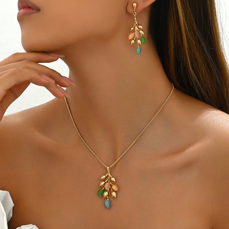 Women's Earrings Necklace Jewelry Suit Wheat $35.22 Dana Fashion Color: XL54071 Women's Accessories Product information: Pattern: plants and flowers Treatment Process: inlay Color: XL5407-1,XL5407-2 Applicable population: Female Inlaid material: Gem Mater
