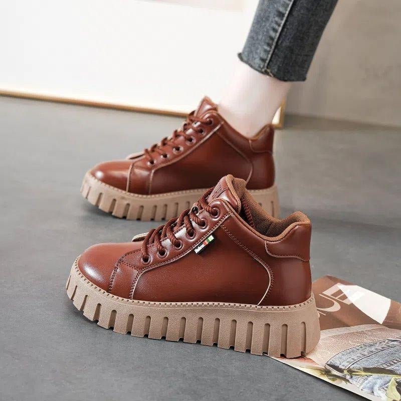 Women's Fashion All-matching Platform Shoes $37.90 Dana Fashion Color: Dark Brown Size: 35 Women's shoes Product information: Color: white【 single lining], Black [single lining], dark brown [single lining]] Heel height: flat heel Size: 35, 36, 37, 38, 39,