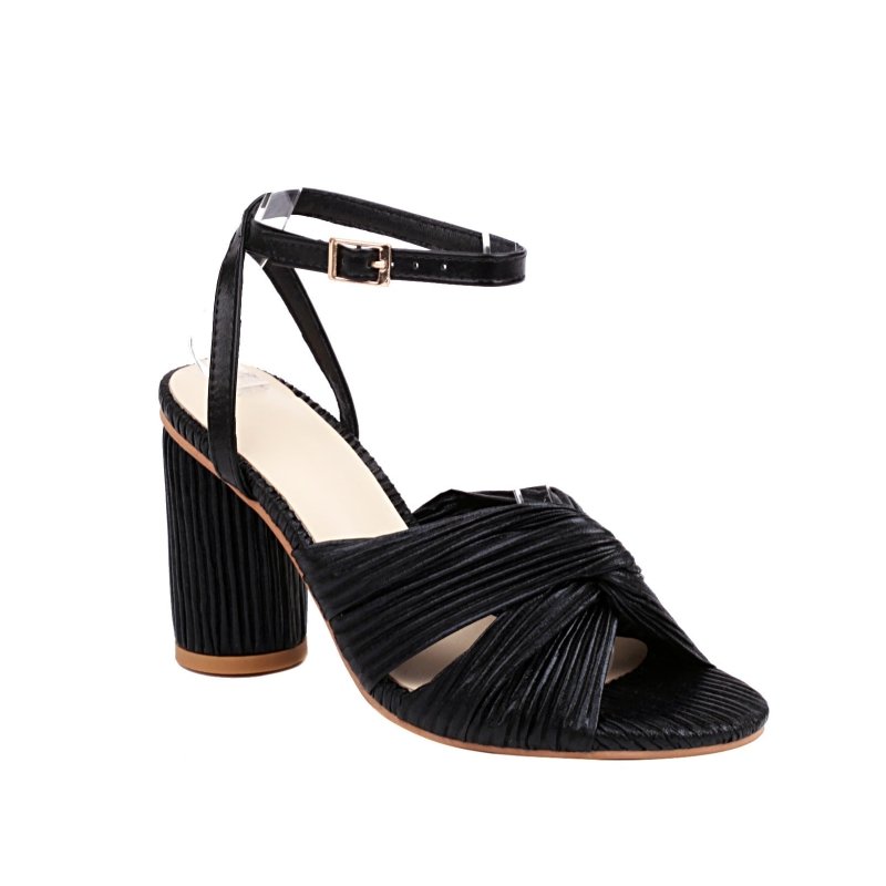 Women's Fashion Bowknot Chunky High Heels $56.63 Dana Fashion Color: Black Size: 34 Women's shoes Product information: Toe bracket shape: Fish Mouth Color: black, gold, brown Shoe Upper material: PU Size: 34,35,36,37,38,39,40 custom no return, 41 custom n