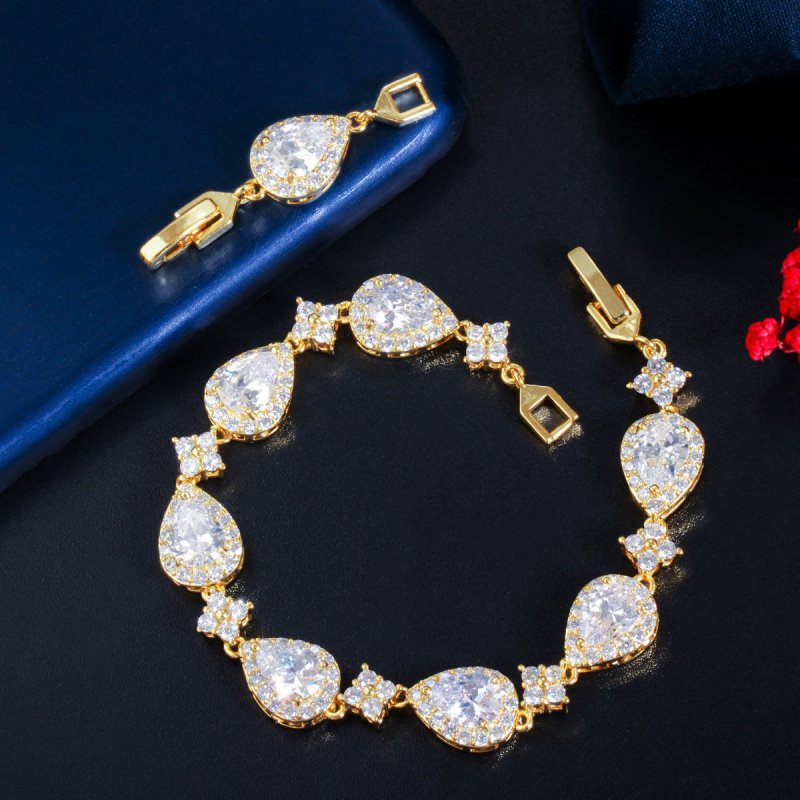 Women's Fashion Classic Drop-shaped Geometric Bracelet $29.00 Dana Fashion Color: Gold Women's Accessories Product information: Type: Bracelet, bracelet Color: platinum, gold, rose gold Inlay material: gold-plated inlaid artificial gemstone/semi-precious
