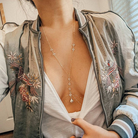 Women's Fashion Exquisite Double-layer Simplicity Pendant Waist Chain $8.87 Dana Fashion Color: Short Double Diamond Women's Accessories Product information: Color: crystal waist chain, short double-sided diamond waist chain, long double-sided diamond wai