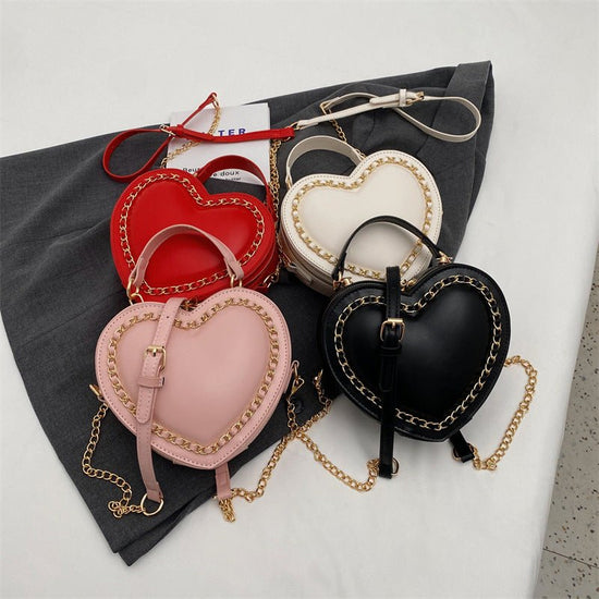 Women's Fashion Large Capacity Chain Shoulder Messenger Bag $47.34 Dana Fashion Color: Beige Women's Bags Product information: Lining texture: Polyester Color: black, beige, pink, red Material: PU Bag internal structure: mobile phone bag, file bag Style: