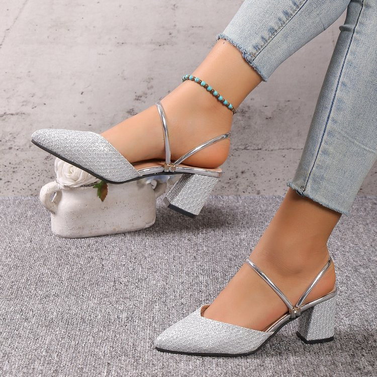 Women's Fashion New High Heel Sandals $35.50 Dana Fashion Color: Black Size: 35 Women's shoes Product information: Color: black, gold, silver Upper material: PU Size: 35.36, 37.38, 39.40, 41.42 Category: High Heels Style: European and American Packing lis