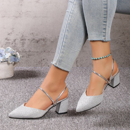 Women's Fashion New High Heel Sandals $35.50 Dana Fashion Color: Black Size: 35 Women's shoes Product information: Color: black, gold, silver Upper material: PU Size: 35.36, 37.38, 39.40, 41.42 Category: High Heels Style: European and American Packing lis