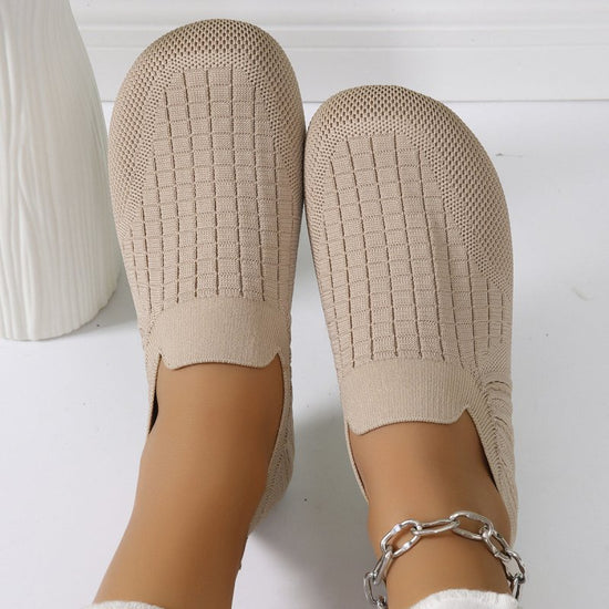 Women's Fashion Solid Color Casual Flat Shoes $29.31 Dana Fashion Color: Apricot Size: 36 Women's shoes Product information: Pattern: solid color Applicable sports: Universal Color: Black, apricot, Brown, sky blue, dark gray Heel shape: flat heel Size: 36