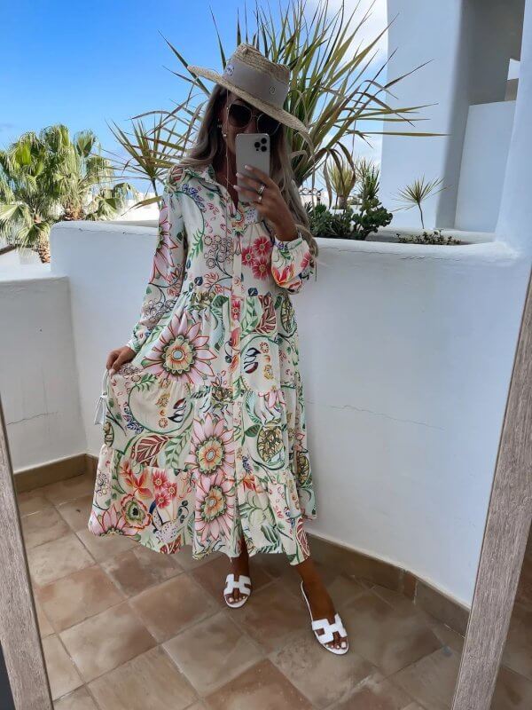 Women's Fashion Special V-neck Printed Dress $45.90 Dana Fashion Color: White Size: L Women's clothing Product information: Color: white, blue Waist Type: Mid waist Size: S,M,L,XL,XXL Style type: temperament commute Fabric name: Polyester Skirt Category: