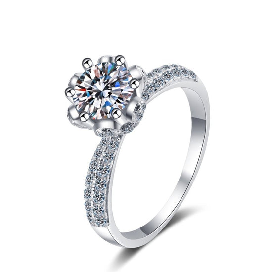 Women's Fashion Sterling Silver Ring $49.00 Dana Fashion style: 11mm zircon Size: No.10 Women's Accessories Product information: Type: Ring Material: silver Style: Europe and America Shape: flowers Treatment process: electroplating Color: 1 carat mosonite