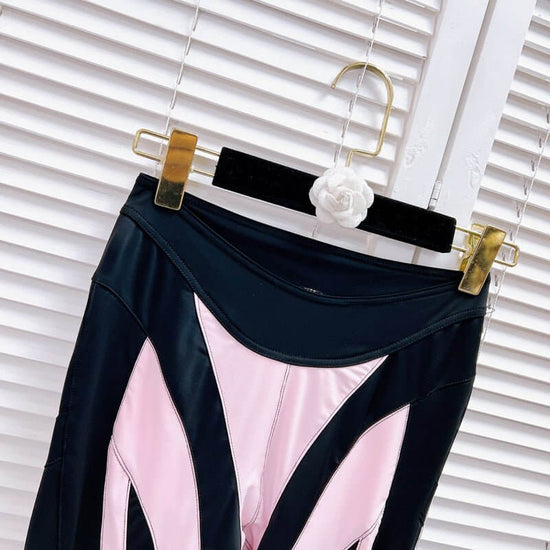 Women's Fashion Stitching Mesh Leggings $199.00 Dana Fashion Color: Black size: L Women's clothing Product information: Fabric name: Polyester Color: black, pink, khaki Pants length: cropped pants Size: S,M,L Size Information: Note: 1. Asian sizes are 1 t