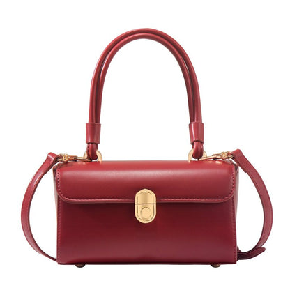 Women's Fashionable Red Retro Shoulder Messenger BagDana FashionDana Fashion{{ product_title Women's Bags }} - Dana Fashion
