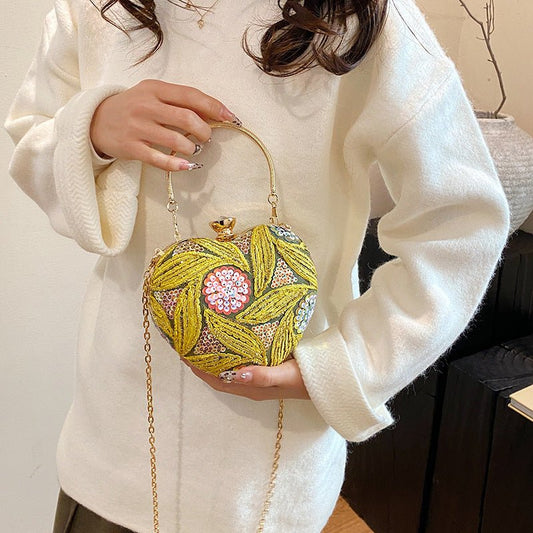 Women's Fashionable Sequins Shoulder Bag Retro $29.49 Dana Fashion Color: Blue Women's Bags Product information: Color: blue, purple, gold, brown, yellow Hardness: hard Material: Special Suitcase shape: heart shape Popular elements: Sequins Number of shou