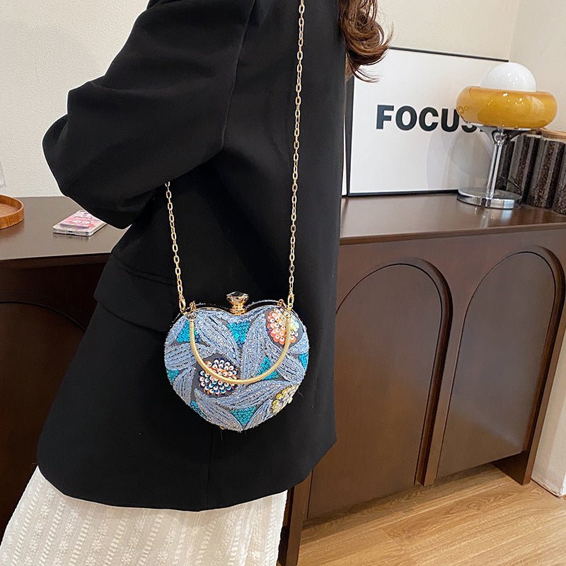Women's Fashionable Sequins Shoulder Bag Retro $29.49 Dana Fashion Color: Blue Women's Bags Product information: Color: blue, purple, gold, brown, yellow Hardness: hard Material: Special Suitcase shape: heart shape Popular elements: Sequins Number of shou