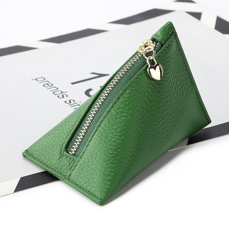 Women's First Layer Cowhide Small Exquisite And Creative Mini Coin Purse $18.77 Dana Fashion Color: Green Women's Bags Product information: Pattern: solid color Color: yellow, red, green, blue, black, orange Applicable Gender: Female Leather features: fir