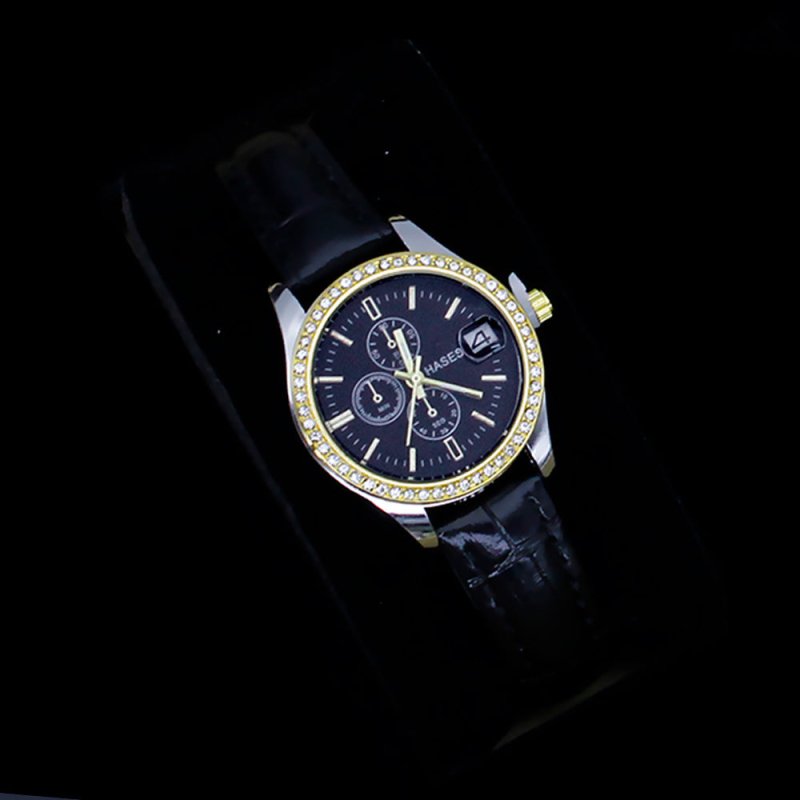 Women's Five-piece Square Jewelry Watch $29.76 Dana Fashion Color: Black Watch Women's Accessories Product information: Watch-buttom material: Stainless steel Crown type: Spiral crown Mirror material: ordinary glass mirror Dial diameter: 34mm Thickness: 8