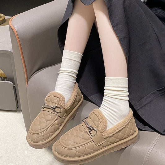 Women's Flat Bottomed Warm And Fluffy Cotton Shoes $29.99 Dana Fashion Color: Black Size: 36 Women's shoes Product information: Lining material: artificial plush Color: D11 non-Bean Cotton [Brown],D11 non-Bean Cotton [white],D11 non-Bean Cotton [black]] U