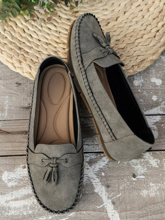 Women's Flat Pumps Loafers Plus Size $39.90 Dana Fashion Color: Gray Size: 36 Women's shoes Product information: Pattern: solid color Lining material: PU Applicable sports: Universal Color: navy blue, black, brown, khaki, gray, pink Upper height: low top