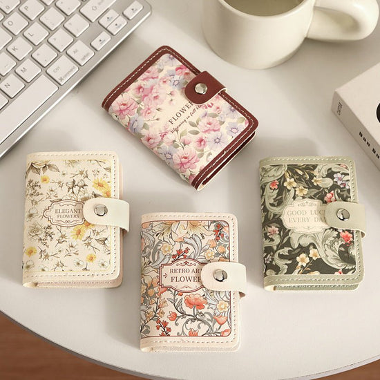 Women's Flower Oil Painting Retro Style Large Capacity Card Holder $10.96 Dana Fashion Color: Camellia Brilliant Women's Bags Product information: Pattern: Flowers Lining texture: synthetic leather Applicable scenario: home storage Color: {buckle}-Eden fl