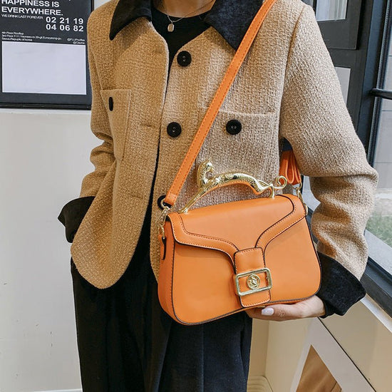 Women's High-grade Fashion All-match Shoulder Messenger Bag $45.00 Dana Fashion Color: Black Women's Bags Product information: Lining texture: Polyester Applicable scenario: Daily matching Color: gold, blue, black, white, orange, khaki, green, silver Oute