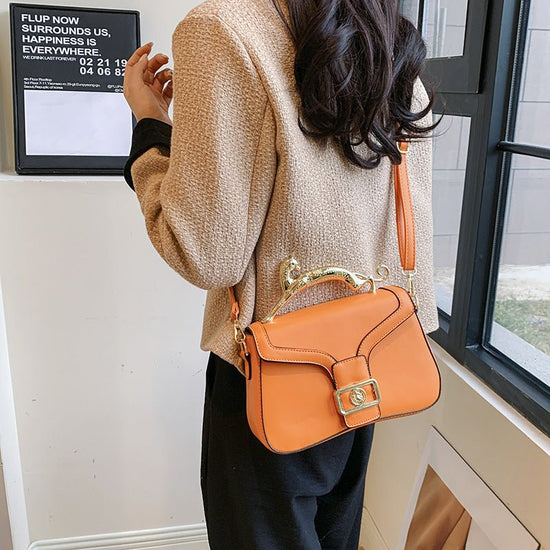 Women's High-grade Fashion All-match Shoulder Messenger Bag $45.00 Dana Fashion Color: Black Women's Bags Product information: Lining texture: Polyester Applicable scenario: Daily matching Color: gold, blue, black, white, orange, khaki, green, silver Oute