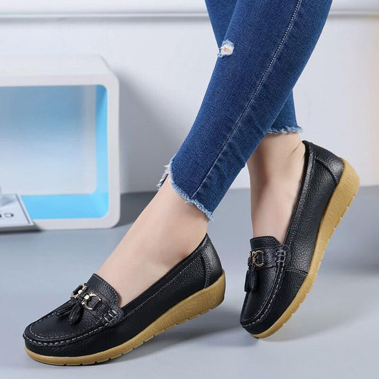 Women's Hollow Leather Shoes Soft Bottom Wedge Hole $34.90 Dana Fashion Color: Apple Green Hollow Out Size: 36 Women's shoes Product information: Color: white hollow-out, black cutout, dark blue hollow, light blue hollow, orange hollow, wine red hollow, R