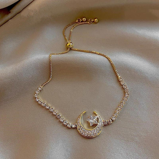 Women's Korean-style Exquisite Zircon Temperamental Bracelet $19.00 Dana Fashion Color: Gold Women's Accessories Product information: Treatment Process: Electroplating Color: gold, silver Applicable population: Female Style: Women's Material: Metal Shape:
