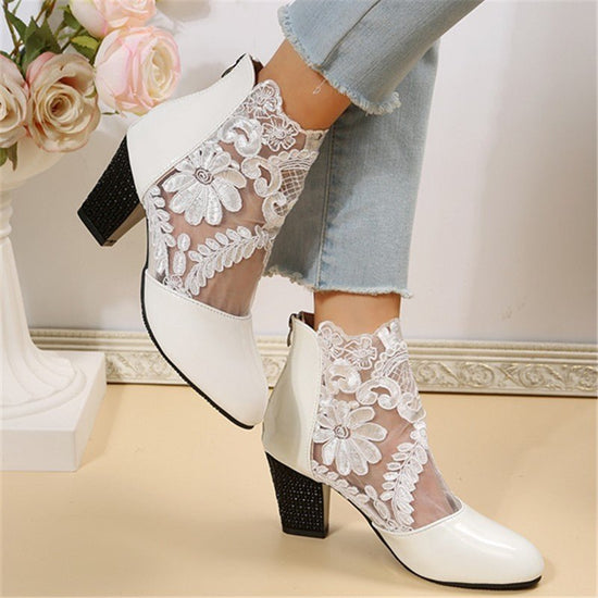 Women's Lace Mesh Chunky Heel Sandals $42.54 Dana Fashion Color: White Size: 35 Women's shoes Product information: Lining material: unlined Toe bracket shape: Tip Color: black, white Shoe Upper material: Mesh Size: 35, 36, 37, 38, 39, 40, 41, 42, 43 Weari