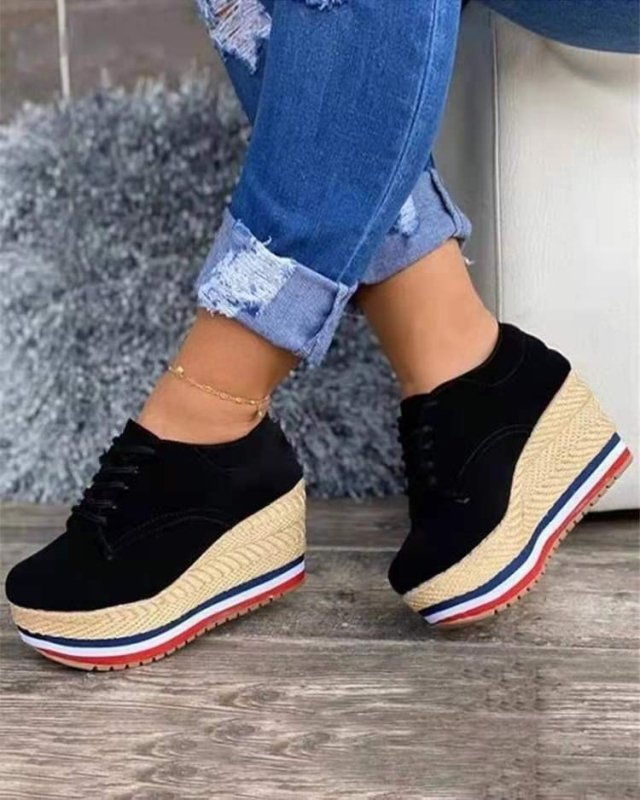 Women's Lace-up Wedge Braided Shoes $37.89 Dana Fashion Color: Black Size: 36 Women's shoes Product information: Applicable sports: Universal Color: white, black Upper height: Middle top Heel shape: English muffin heel Size: 36, 37, 38, 39, 40, 41, 42 Sol